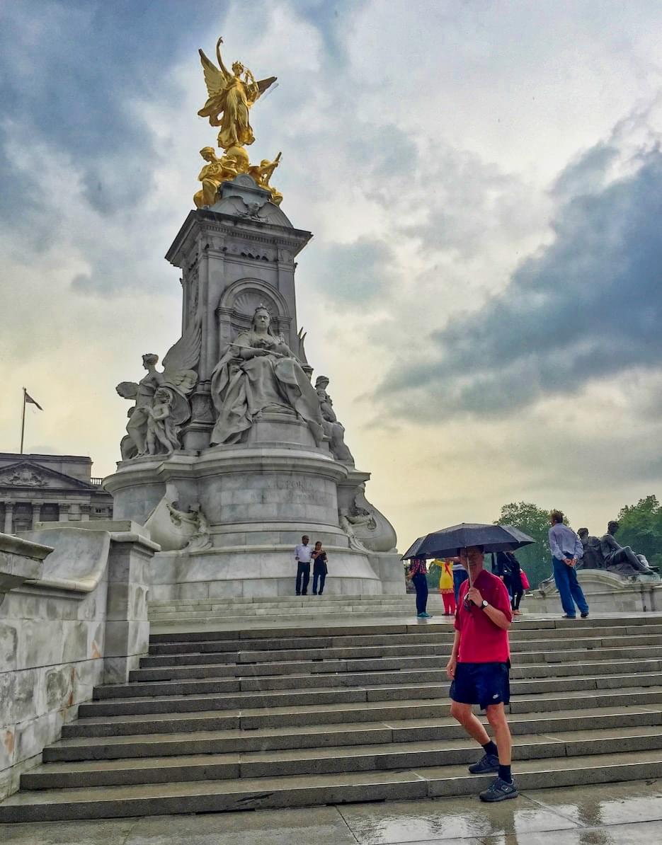 Ron in front of Victoria Memorial